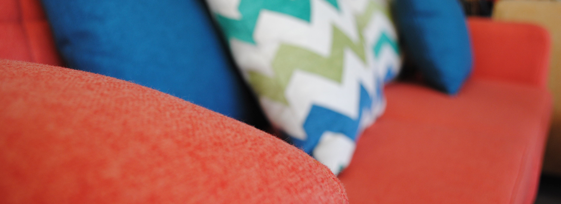 Sofás y sillones, sillas, mesas, tacks de tv, muebles en Córdoba